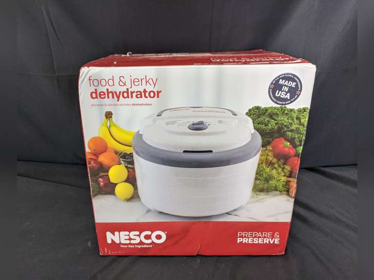 Nesco Food & Jerky Dehydrator 600 Watts Dutch Goat