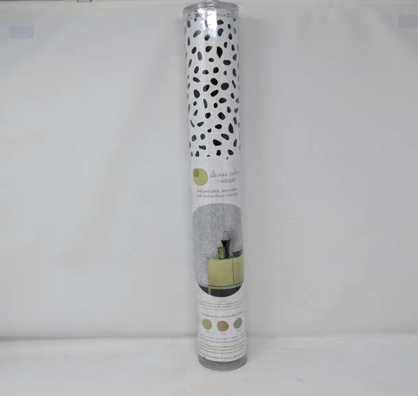 Devine Color By Valspar Wallpaper Black & White 20" x 16.5 Ft Dutch Goat