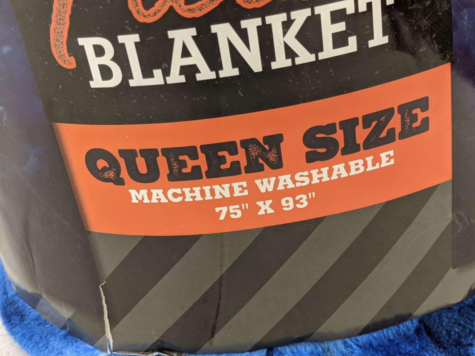 Wild Wear Super Soft Fleece Blanket - Queen Size 75 Inch x 93 Inch