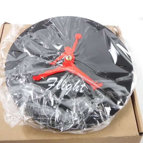 michael jordan shoe clock