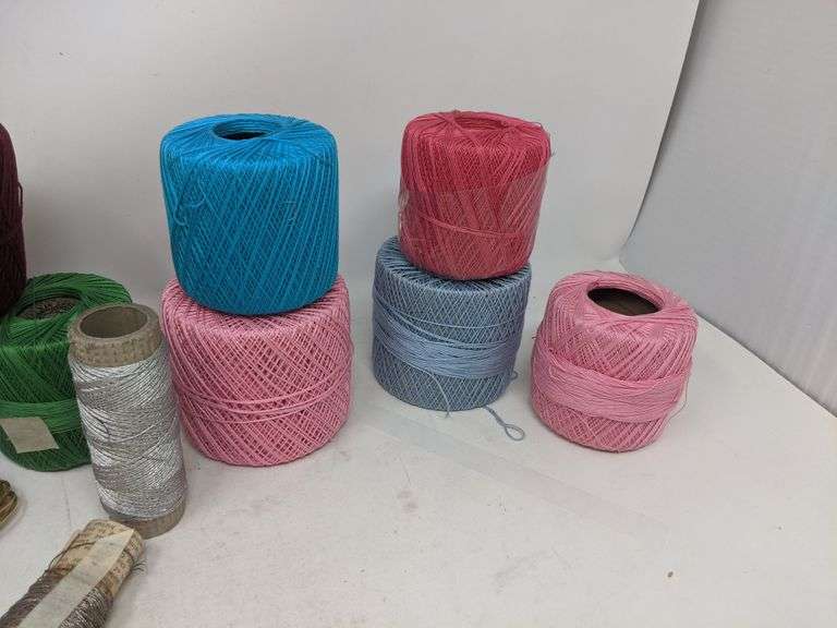 Goat Thread Assortment of String & Embroidery Thread - Dutch Goat
