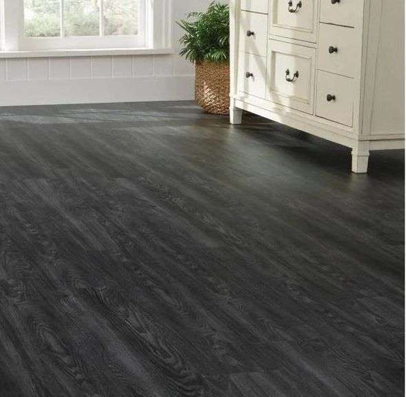 Home Decorators Collection Vinyl Plank Flooring, Color Noble Oak, Size 7.5" L X 47.6" W 24.74