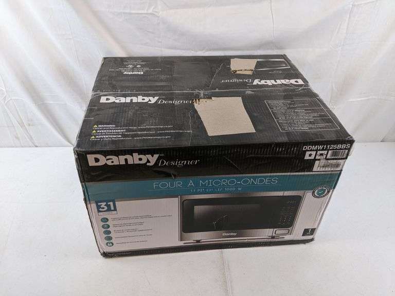 Danby Designer 1.1 cu. ft. Countertop Microwave with 1,000 Watts, Push