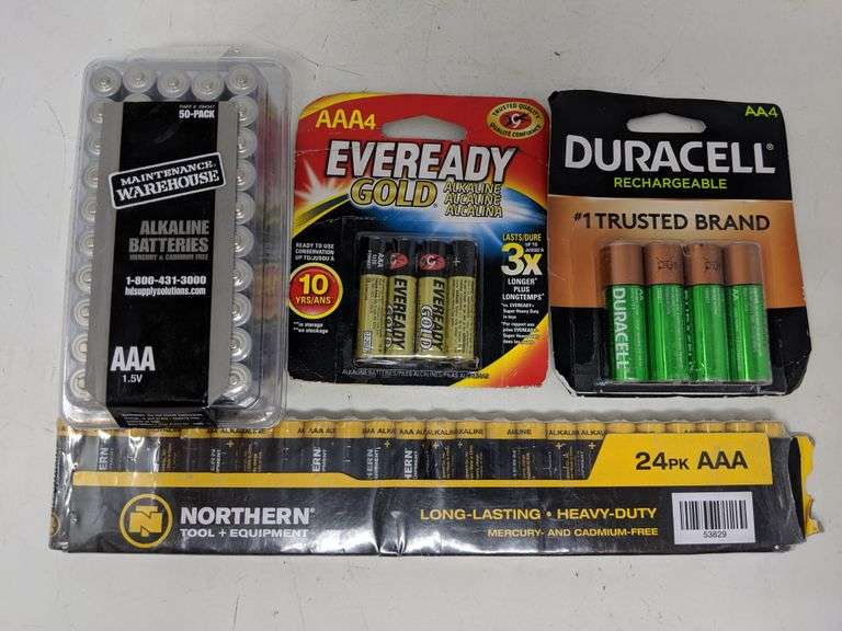 Assortment of 4 Battery Packs Dutch Goat