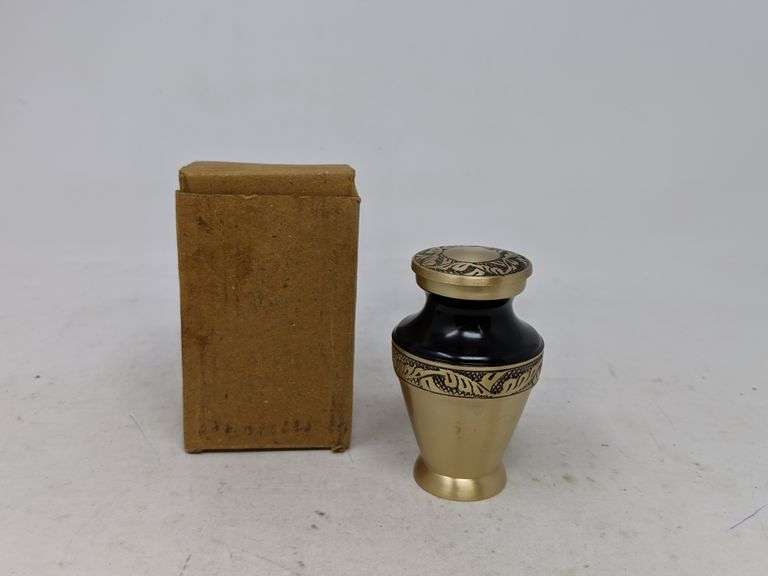 Crescent Memorial Mini Urn Made In India Dutch Goat