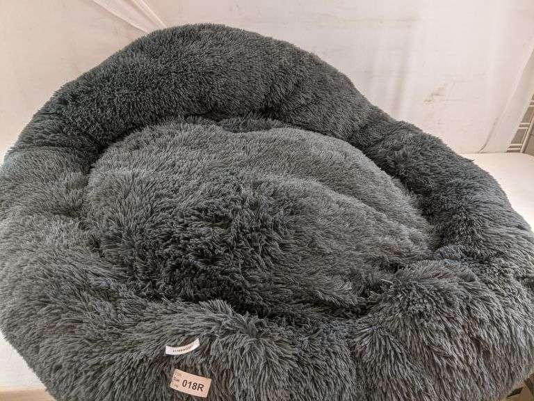 Large Fluffy Dog Bed 4 Foot Round Dutch Goat