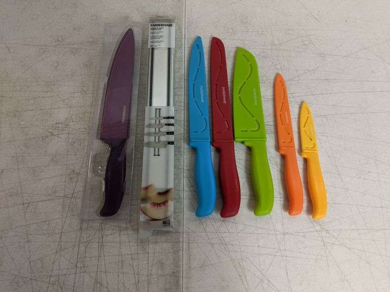 Assortment of 7 Farberware Knives & Knife Storage Bar Dutch Goat
