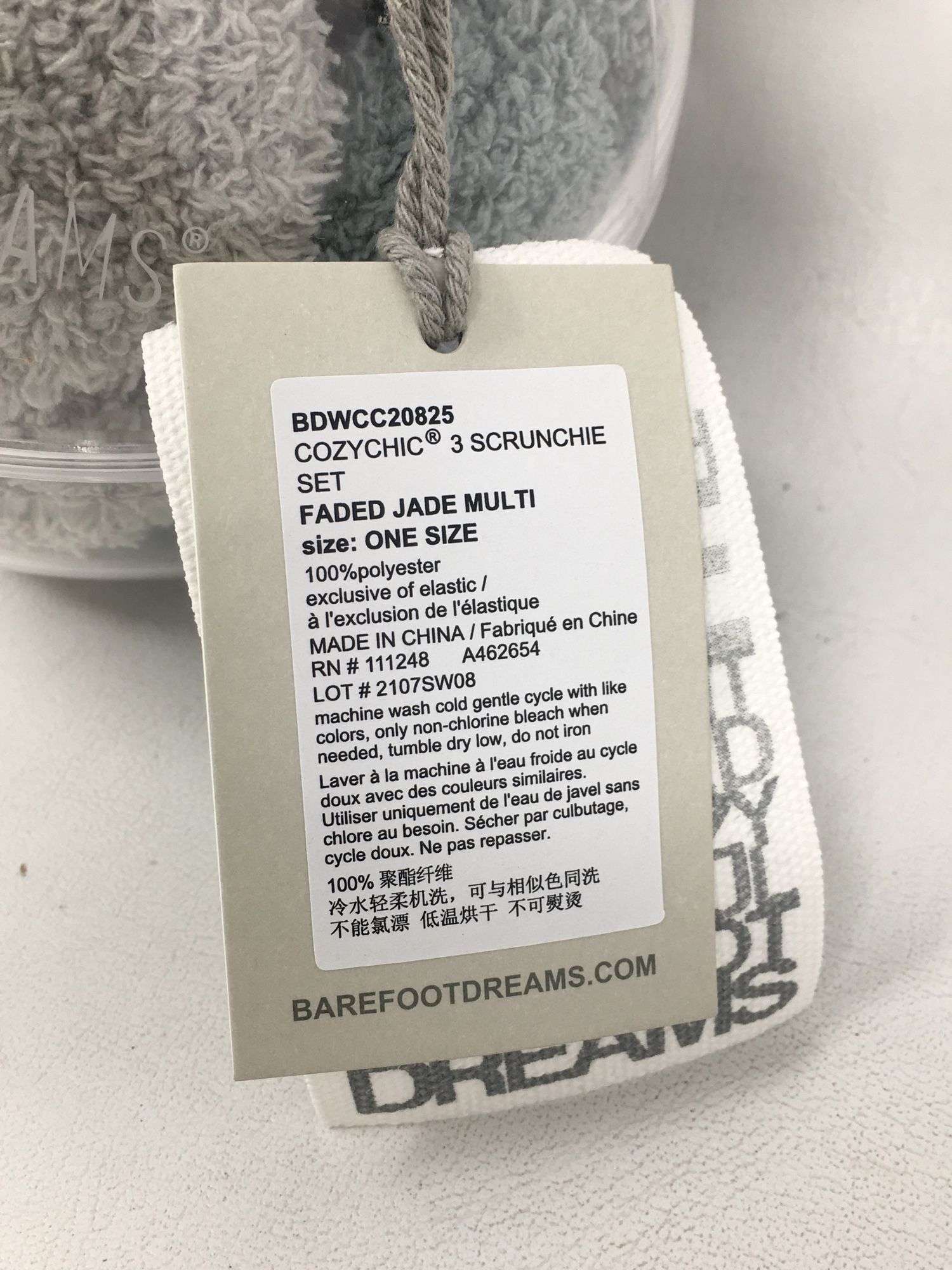 BAREFOOT DREAMS  CozyChic® 3 Scrunchie Set Barefoot Dreams CozyChic Scrunchie 3-Piece Gift Set on QVC  main image 4