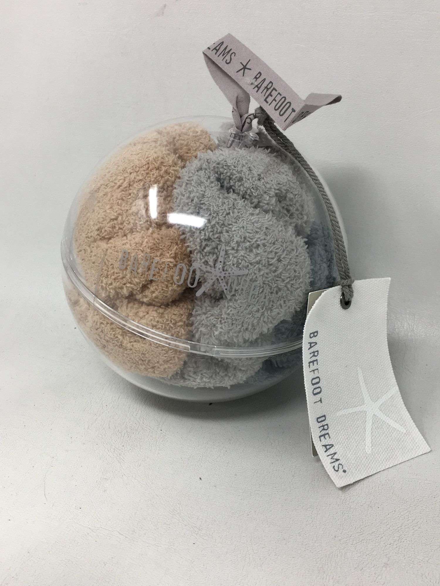 Barefoot Dreams CozyChic 3 Scrunchie Set Christmas Ornament  display picture 1