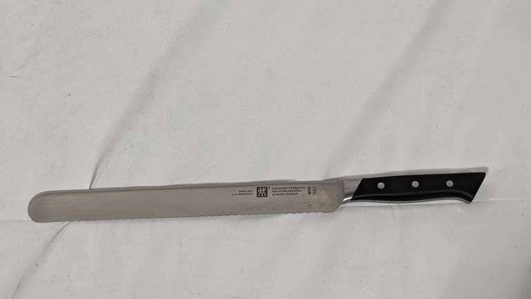 Assortment of 3 Zwilling Le Cordon Bleu Knives - 8in Pairing Knife