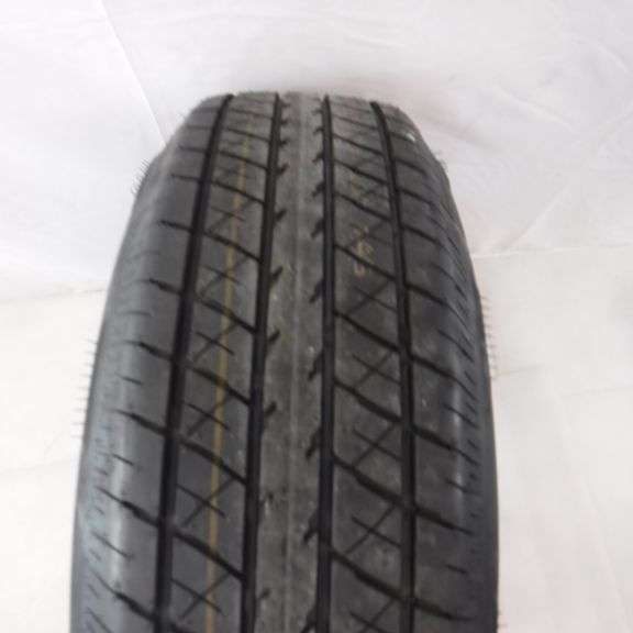 Rainier ST225/75R15 8PR Radial Trailer Tire On 15" 6 Lug White Spoke