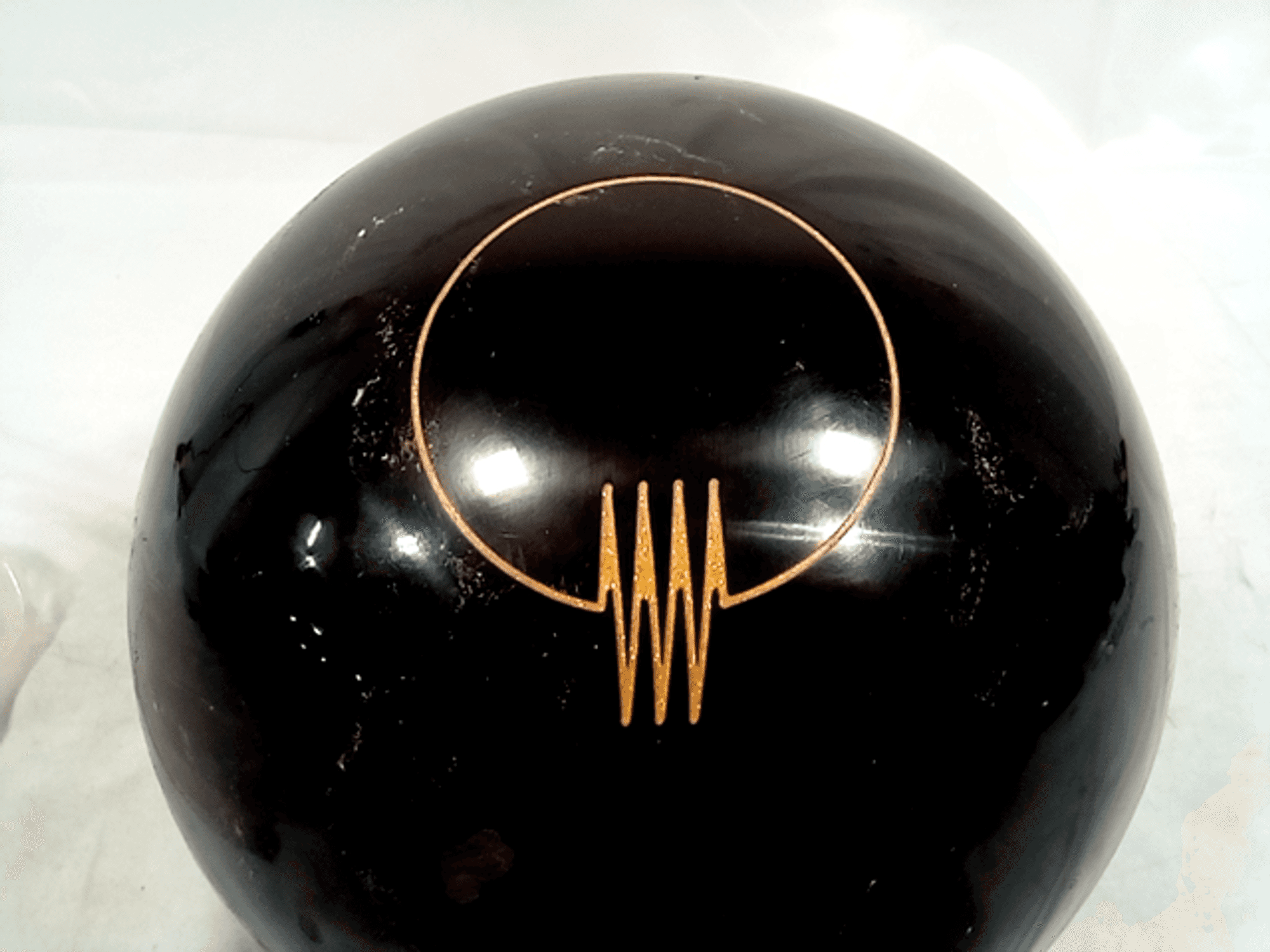 Brunswick Quantum 14ポンド右投げ即購入OK当日発送 Undrilled 15lbs Brunswick Quantum Classic Black Bowling Ball