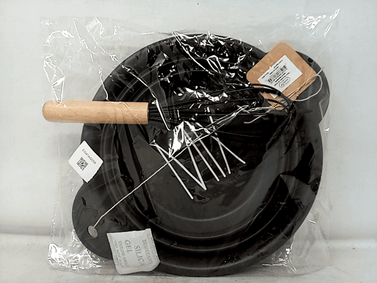 Mudpie Silicone Mixing Bowl & Whisk Set Dutch Goat