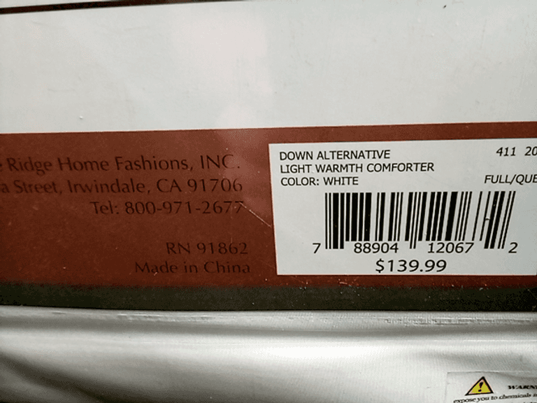 Hotel Suite Light Warmth DownAlternative Comforter Dutch Goat