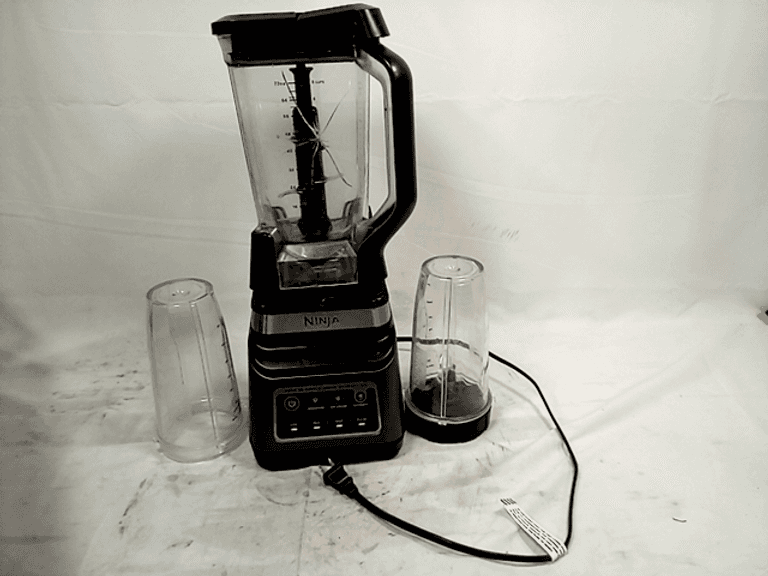 Ninja Professional Plus Blender With AutoIQ, Black, Clear Dutch Goat