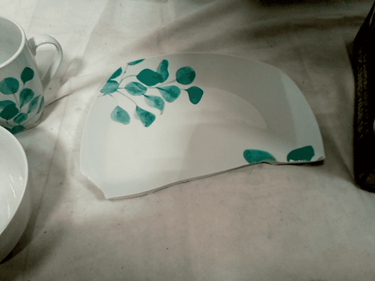 Tabletops Gallery, Eucalyptus 16Piece Dinnerware Set, Green, White