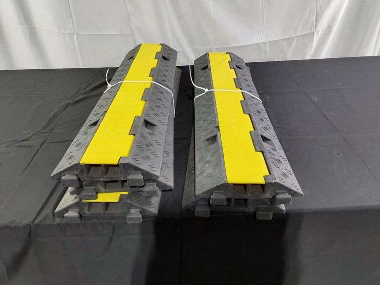 Lot of 5 -Vevor Interlocking Cable Protector Ramps - Dutch Goat