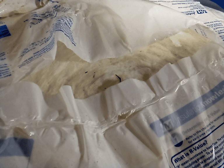 Pallet of 9 - JOHNS MANVILLE 90013166 Fiberglass Insulation R13 15 X32 ...