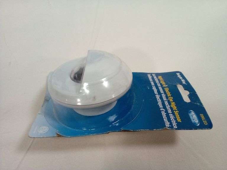Lot Of 8-Bright-Way 896LED, Night Light With Electric Eye Night Sensor