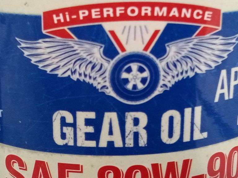 Lot of 2 - VP Racing Lubricants Classic Gear Oil, SAE 80W-90, 1 Qt. (946ml) ea.