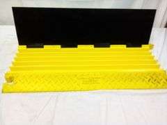 Peterson Systems Bumble Bee BB5-125 Cable & Hose Protectors, 15-Count